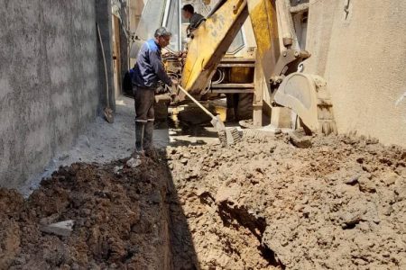 رفع گرفتگی شبکه جمع آوری فاضلاب خیابان دانشجو شهر کرمانشاه