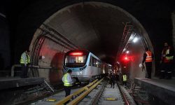 با حضور شهردار کرمانشاه در وزارت کشور؛  جلسه تعیین تکلیف پروژه قطار شهری کرمانشاه برگزار شد