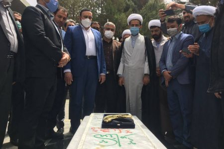 یادگاری‌های سردار دل‌ها مهمان شهرداری کرمانشاه؛     حاج قاسم نماد مقاومت در برابر استکبار برای تمام جهان بود