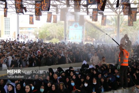 برپایی اتاق سرد برای زوار گرمازده در مرز خسروی