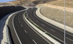 قطعه پایانی بزرگراه “میاندوآب-کرمانشاه” پاییز امسال افتتاح میشود