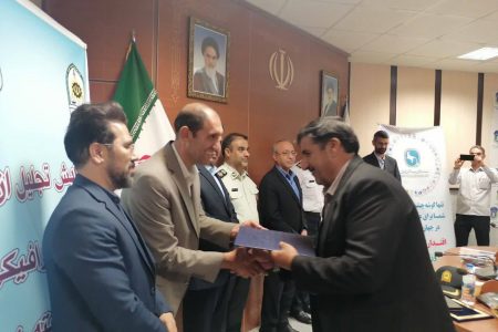 تجلیل از رانندگان نمونه تاکسی و اتوبوس کرمانشاهی