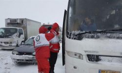 سرنشینان یک دستگاه اتوبوس در محور کنگاور – همدان از کولاک نجات یافتند