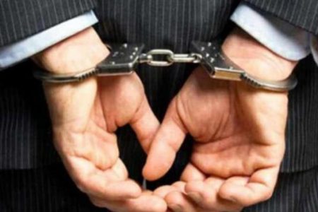 شهردار و رئیس شورای شهر «قلعه» دستگیر شدند