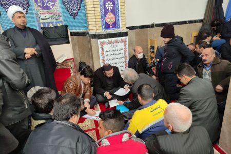 برای عمران و آبادانی شهرکهای حاشیه ای تلاش می کنیم