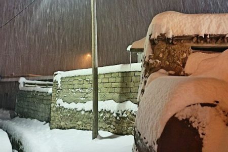 ارتفاع برف در «کنگاور» به ۳۸ سانتی‌متر رسید