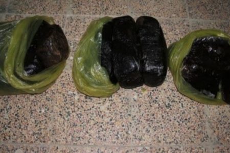 کشف بسته پستی ۱۹ کیلویی تریاک و شیشه در کرمانشاه