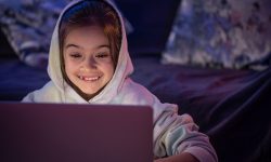 هشدار به والدین/ مراقب فرزندان خود در فضای مجازی باشید