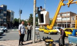 پیاده روهای کرمانشاه به چراغ عابر مجهز شدند