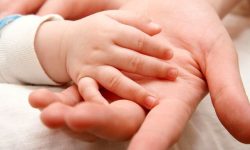 ۲۰ درصد از جامعه ایران، با چالش ناباروری دست وپنجه نرم میکنند