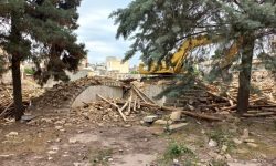بنای «بیمارستان مسیح» سرمایهگذار دارد