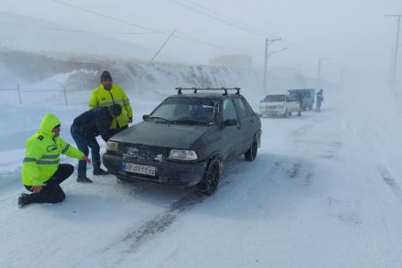 ممنوعیت تردد خودروهای فاقد زنجیرچرخ در محورهای پرخطر