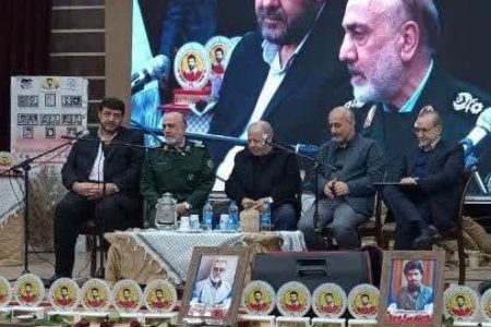 آیین اهدای جایزه ملی شهید دکتر رهنمون و کنگره علمی طب رزم برگزار شد