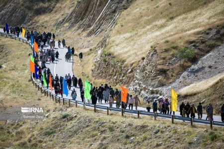 ۴۰ دستگاه خودرو سبک و سنگین عملیاتی برای پوشش امدادی مسیرهای منتهی به یادمان خدمت رسانی می‌کنند