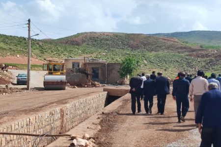 بازدید میدانی عضو هیئت‌رئیسه مجلس از منطقه سیل زده داربدره