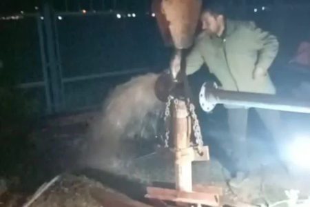 مشکل فنی آب شرب روستاییان کنگاور، رفع شد