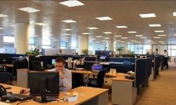 ادارات مکلفند ۲۰ درصد از مصرف برق خود را از طریق نصب پنل‌های خورشیدی تأمین کنند