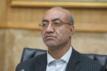 استاندار کرمانشاه بر لزوم پیگیری معدل پایین دانش‌آموزان استان تاکید کرد