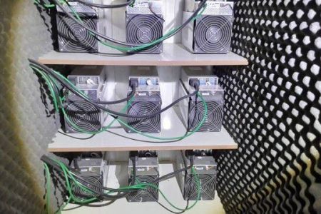 ۴۰ دستگاه ماینر فاقد مجوز در کرمانشاه