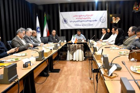 نشست فعالان اقتصادی استان با رئیس اتاق بازرگانی کرمانشاه 