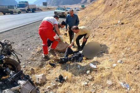 ۲ فوتی و ۴ مصدوم براثر برخورد دو خودرو در محور سنقر به کرمانشاه