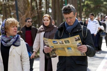 تا سال ۱۴۰۷ باید به جذب سالانه ۷۰۰ هزار گردشگر خارجی در کرمانشاه برسیم